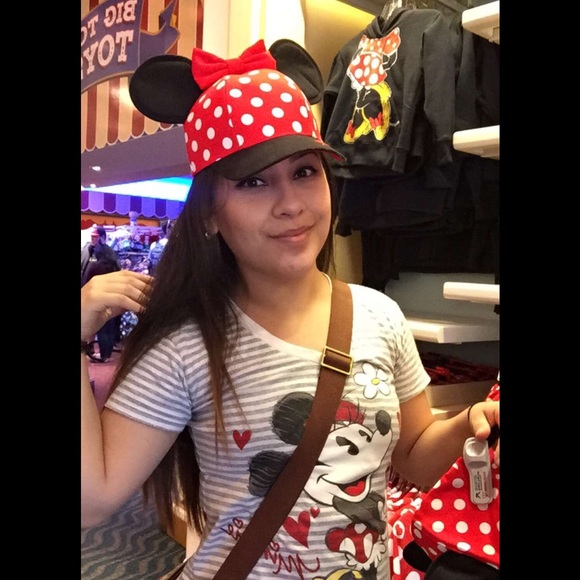 Annel Renovato - Poshmark Profile Picture of Annel Renovato (@nellyylove1) on Poshmark