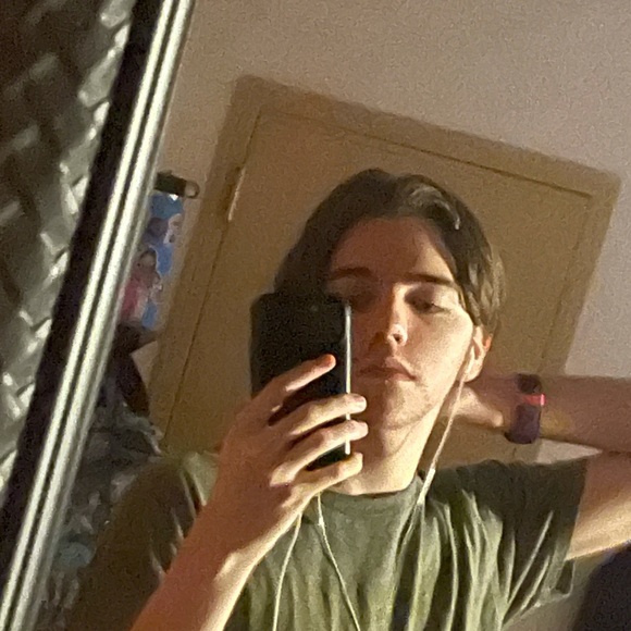 Profile Picture of Dylan Prince (@dcpnjp) on Poshmark