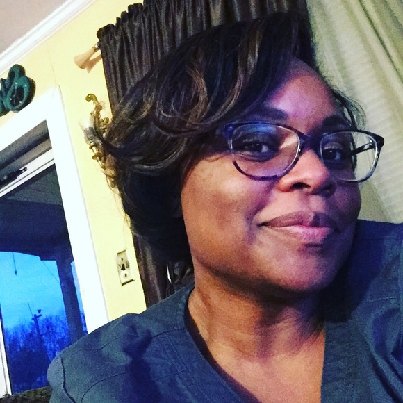 Profile Picture of Dana Ijames (@dij1976) on Poshmark