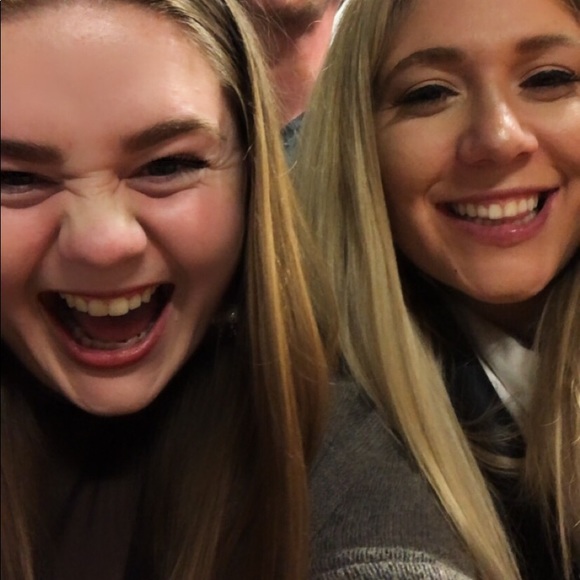 Profile Picture of Madison Galton (@madisongalton) on Poshmark