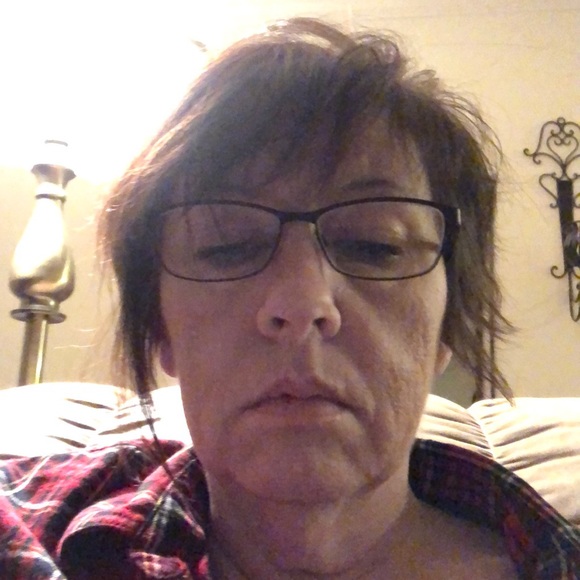 Profile Picture of Tonya Speers (@tonya_speers) on Poshmark