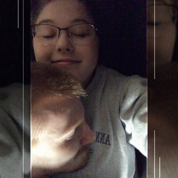 Profile Picture of Raelene Vannatta (@raelenevannatta) on Poshmark