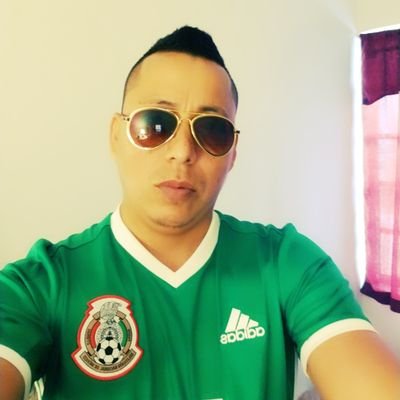 Profile Picture of J (@JessGut67514120) on Twitter