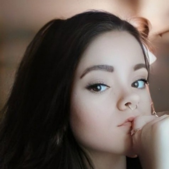 Profile Picture of Autumn Jurasek (@idcntcare) on Poshmark