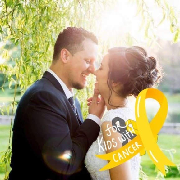 Profile Picture of Bianca Montalvo (@bianquinhaab) on Poshmark