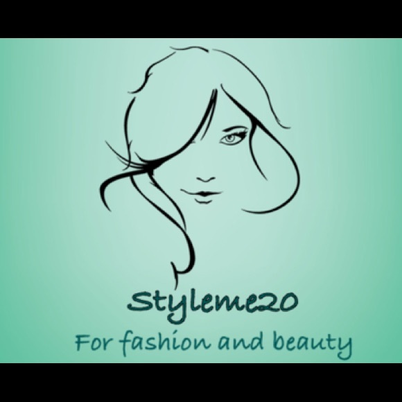 Profile Picture of Styleme20 Styleme20 (@styleme20) on Poshmark