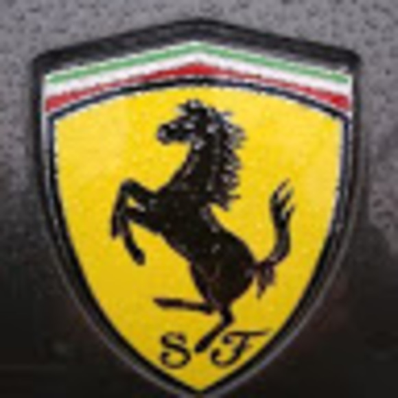 Profile Picture of Igor Itkin (@itkinigor148) on Poshmark