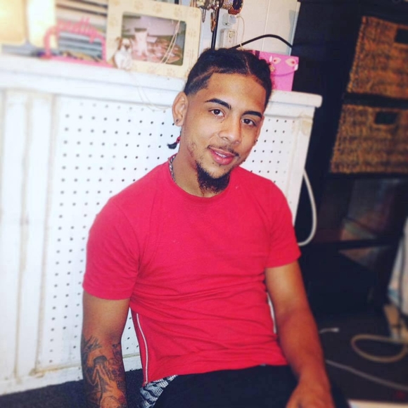 Profile Picture of Joel Peralta (@peraltajoel) on Poshmark