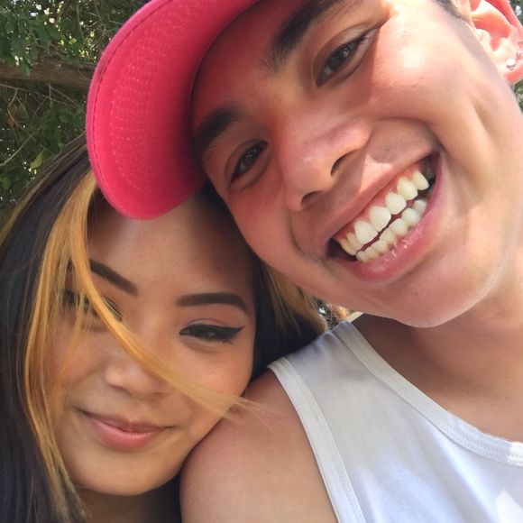 Profile Picture of Ysa Goyena (@ysagoyena) on Poshmark