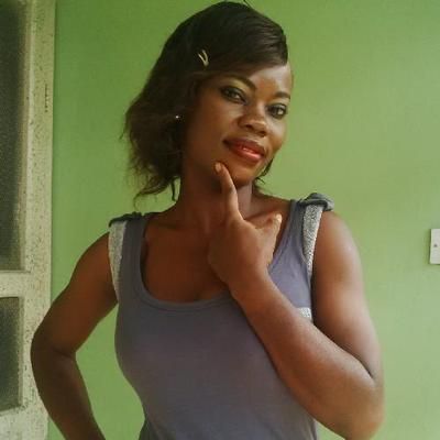 Profile Picture of Shelley Simon (@shelleysimon11) on Twitter
