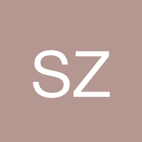 Profile Picture of Stephanie Ziesmer (@sziesmer1991) on Poshmark