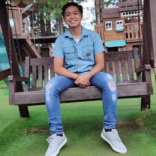 Profile Picture of Kyle Lavin Gales (@its_lavz) on Instagram