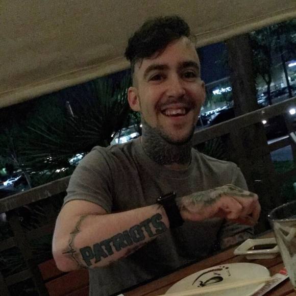 Profile Picture of Brian Belek (@brianb12) on Poshmark