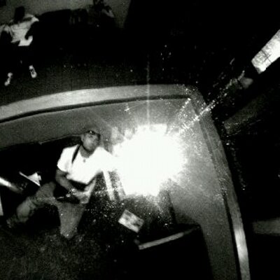 Profile Picture of Joe Masek (@chaosncream) on Twitter