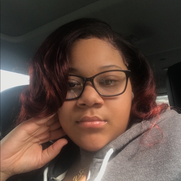Profile Picture of Monea Richardson (@monearichardson) on Poshmark