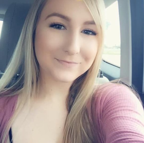 Profile Picture of Jenna Crewdson (@jennnamariiie) on Poshmark