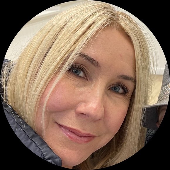 Profile Picture of Janet Mullinax (@jrmullinax) on Poshmark