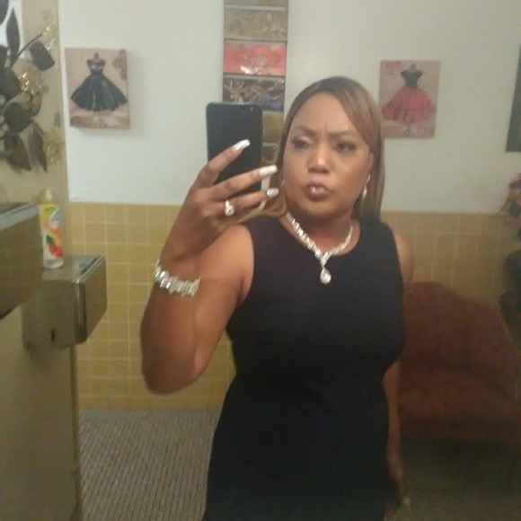 Profile Picture of Pamela Morris (@sexy55mama) on Poshmark