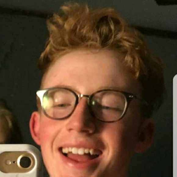 Profile Picture of Eamonm Briem (@jalshyy) on Poshmark