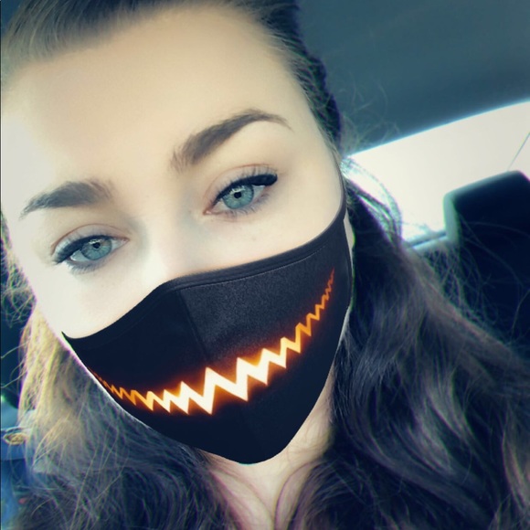 Profile Picture of Crystal Bagent (@crystalbagent) on Poshmark