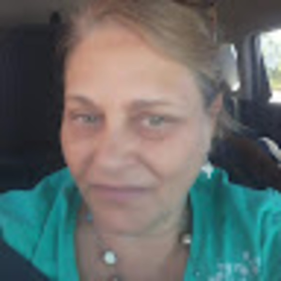 Profile Picture of Yvette Murphy (@yvettemurphy59) on Poshmark