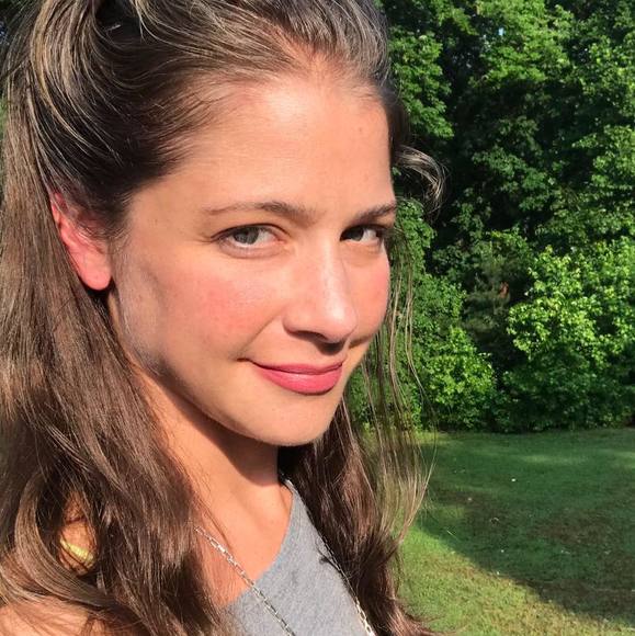 Profile Picture of Hannah Hagins (@hannah_hagins) on Poshmark