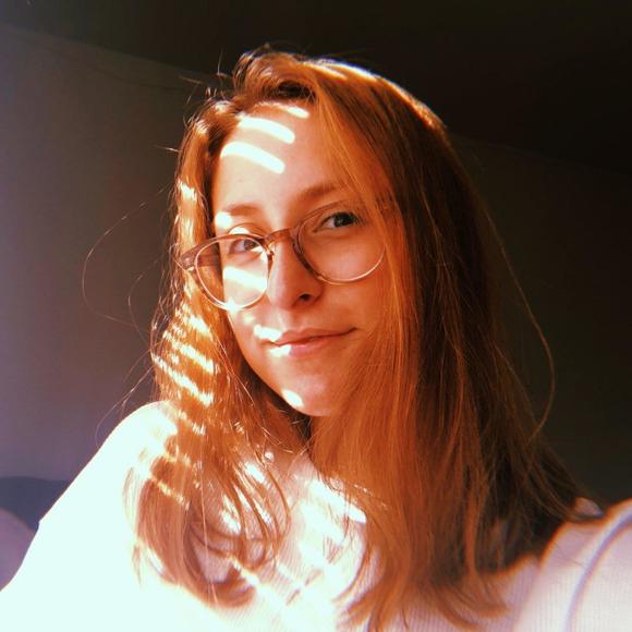 Profile Picture of Carly Barocas (@clbarocas) on Poshmark