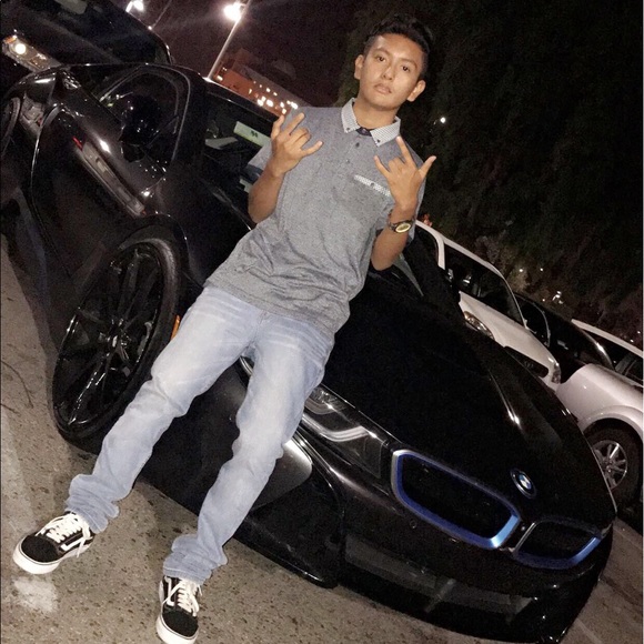 Profile Picture of Erick Bahena (@cxrrot) on Poshmark