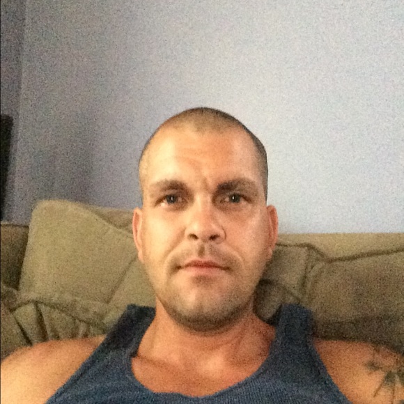 Profile Picture of Marc Kemp (@marck1981) on Poshmark