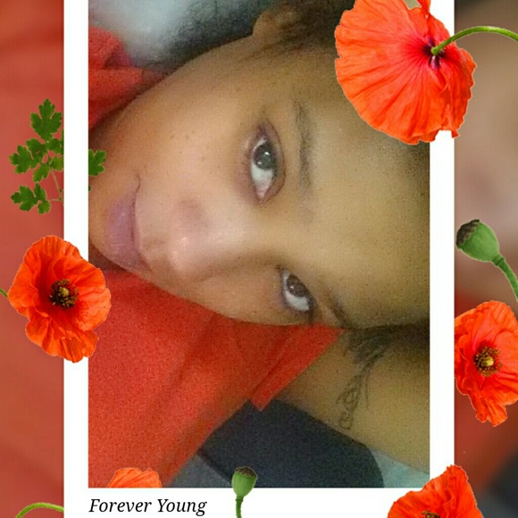 Allesha Landry - Poshmark Profile Picture of Allesha Landry (@landry411) on Poshmark