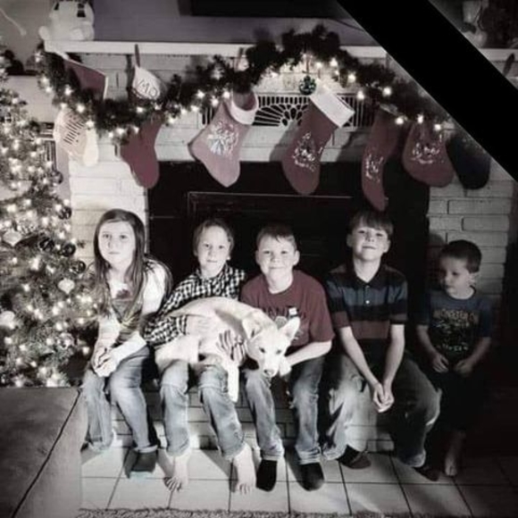 Profile Picture of Jeffrey Undercofflerlil (@jeffreyundercof) on Poshmark