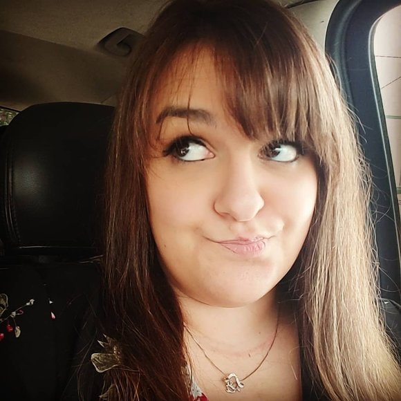 Jennifer Weddell - Poshmark Profile Picture of Jennifer Weddell (@jennweddell) on Poshmark