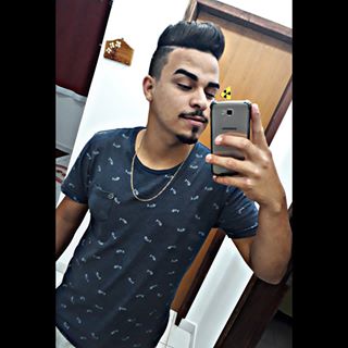 Allec Souza (dreamer) - Facebook Profile Picture of Allec Souza (dreamer) (@alec.aparecido) on Facebook