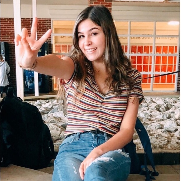 Profile Picture of Cassidyb Watson (@cassidyywatson) on Poshmark