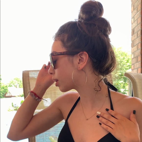 Profile Picture of Shelby Vandenbussche (@shelbyvandenb) on Poshmark