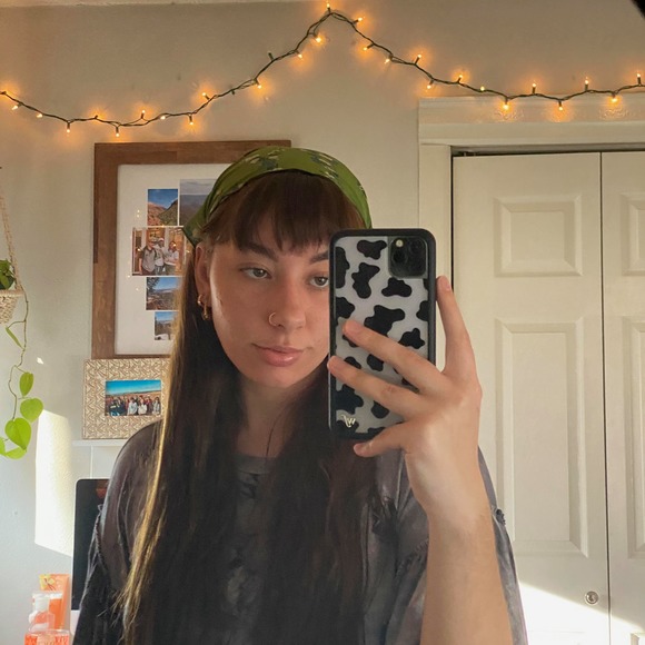 Profile Picture of Kylee Loftus (@kyleeloftus823) on Poshmark