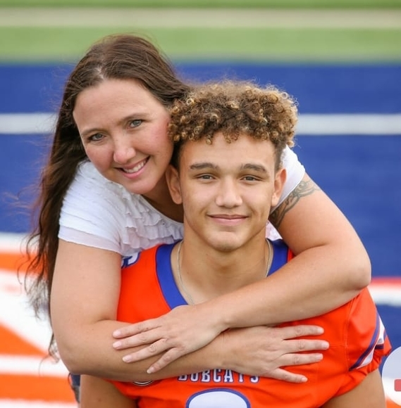 Profile Picture of D'ann Leifeste (@sharla76903) on Poshmark