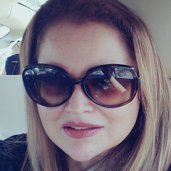 Rayna Gottlieb - Poshmark Profile Picture of Rayna Gottlieb (@shortytulip) on Poshmark