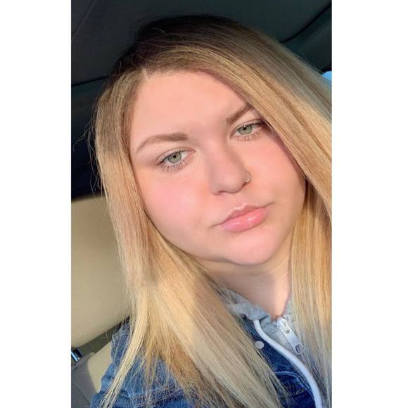 Profile Picture of Kaitlyn Chantz (@kaitlynchantz) on Poshmark