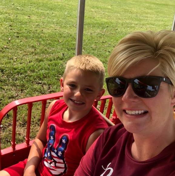 Ashley Greeves - Poshmark Profile Picture of Ashley Greeves (@ashleyalliston) on Poshmark