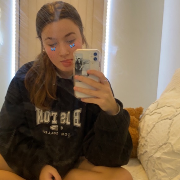 Profile Picture of Ruby Jane (@rubyj04) on Poshmark