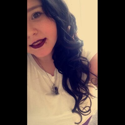 Profile Picture of Skye Bailey (@SkyeSkyebailey) on Twitter