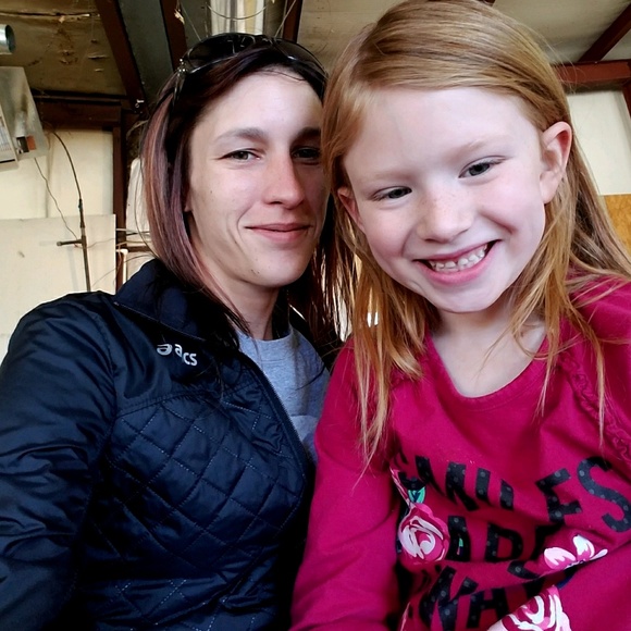 Hillary Stark - Poshmark Profile Picture of Hillary Stark (@hstark21) on Poshmark