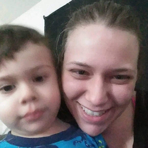 Profile Picture of Ashly Hall (@hallashly5) on Poshmark