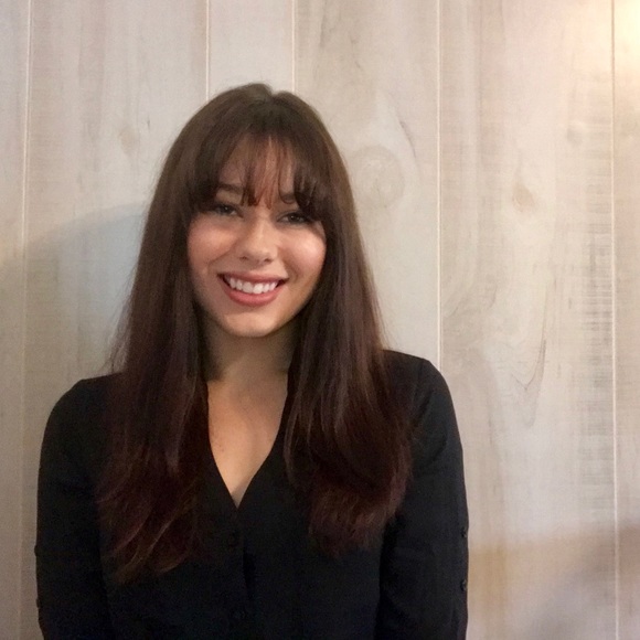 Profile Picture of Autumn Goodman (@autumn_goodman) on Poshmark