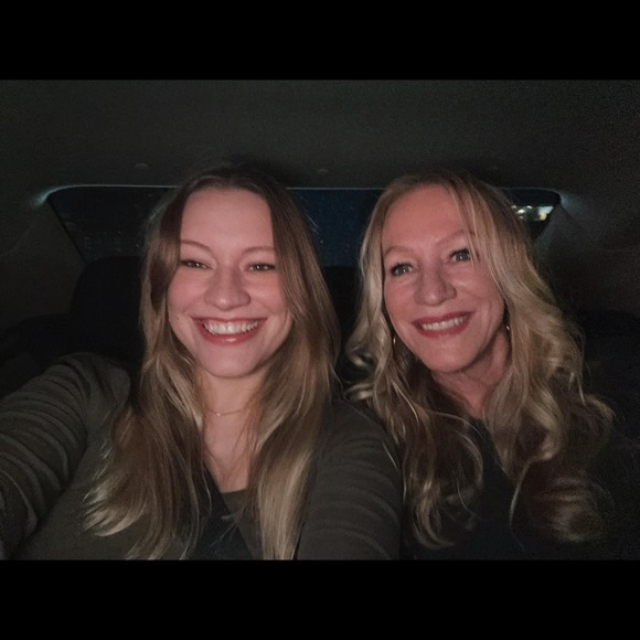 Profile Picture of Alex Crain (@alexpcrain) on Poshmark