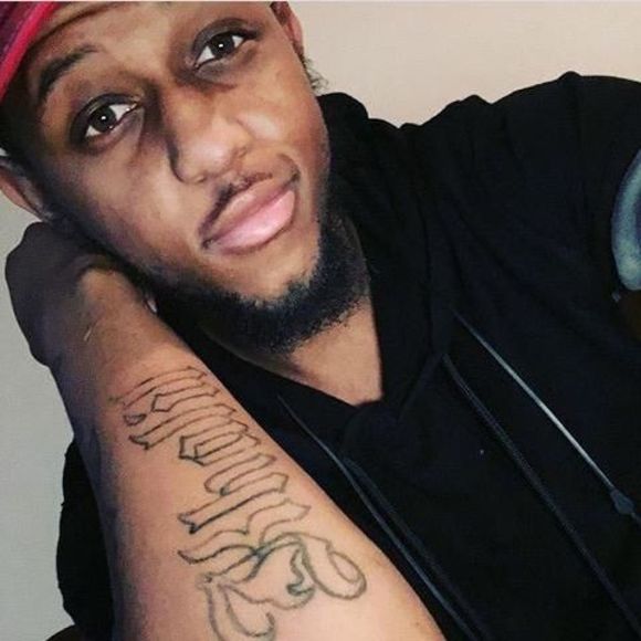 Profile Picture of Kevin Bee (@kevonbeee) on Poshmark