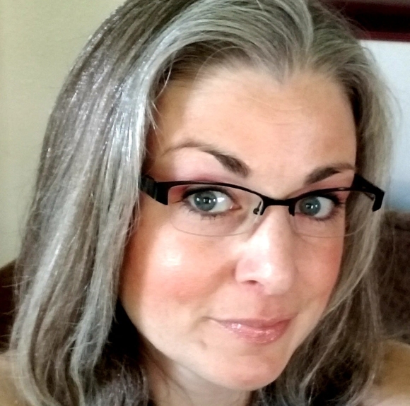 Profile Picture of Arielle Hooper (@ari_baba84) on Poshmark