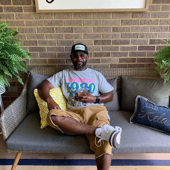 Profile Picture of Jb Moore (@10toesdown) on Poshmark