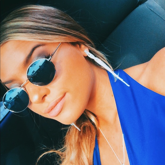 Profile Picture of Rachel Iwanowski (@racheliwanowski) on Poshmark